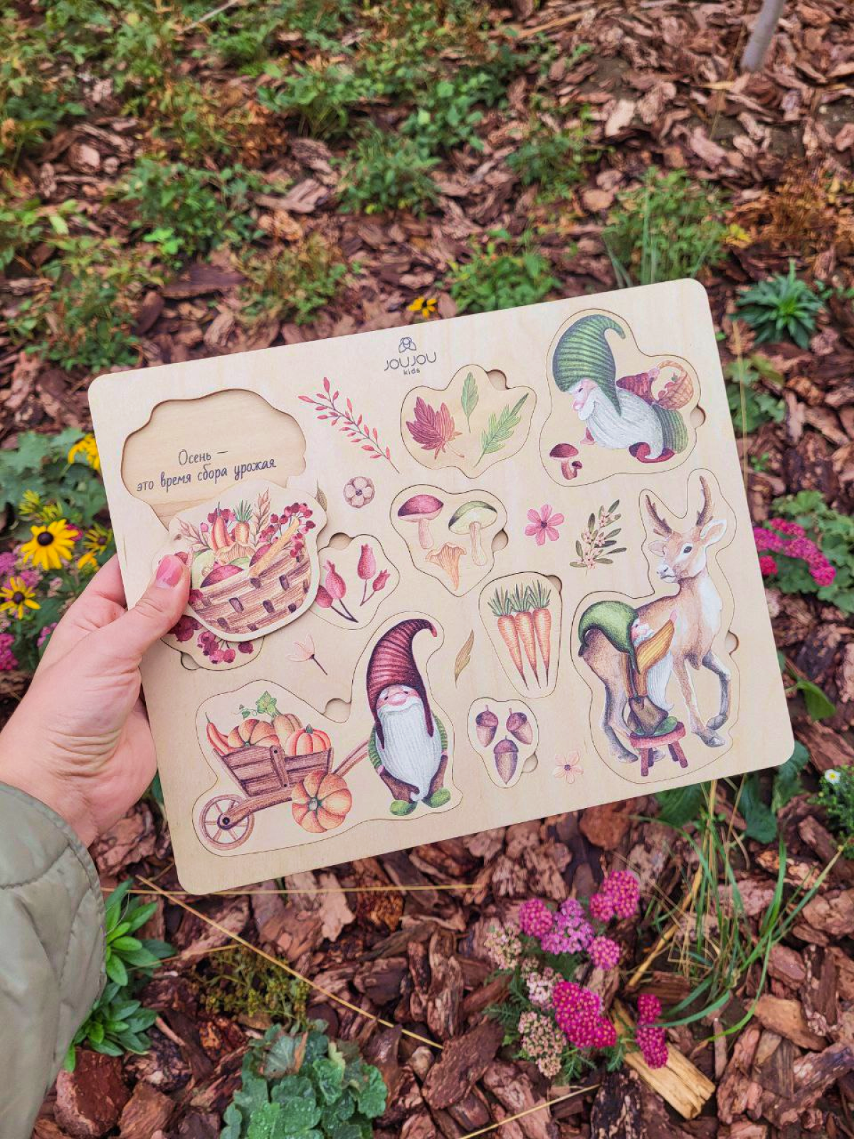 картинка Познавательный пазл «Урожай» из серии Истории умных гномов от магазина JOUJOU